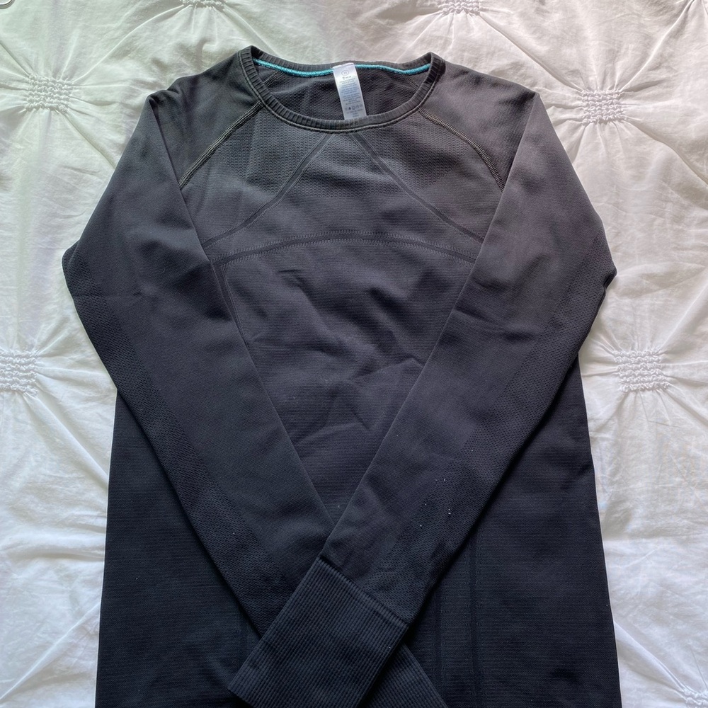 Ivivva Black Long Sleeve Tee